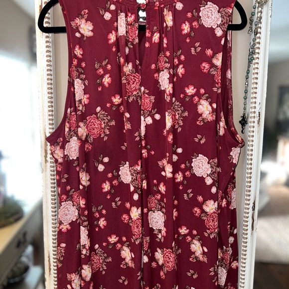 Torrid High-neck sleeveless blouse sz 3 or 22/24 - Picture 5 of 5